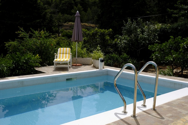 Piscine de la maison H1905, à vendre en Croatie sur Brac.