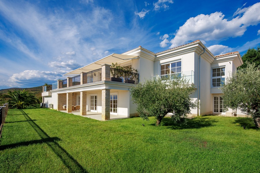 Séduisante villa de luxe avec vue mer et piscine à vendre en Croatie - Panorama Scouting H1919.