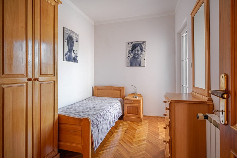 La deuxième chambre.