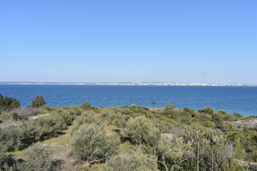 Vue sur l'Adriatique en Dalmatie
