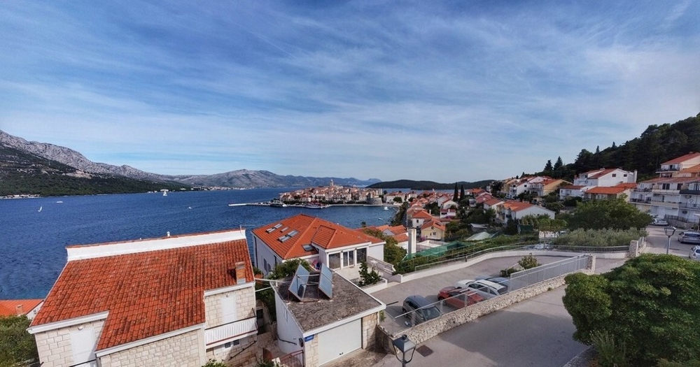 Vue sur les toits et la vieille ville de Korcula