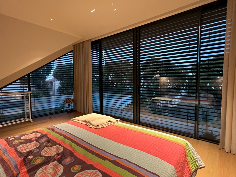 Cette image montre la chambre attrayante et confortable du bien H2383, à vendre à Rijeka.