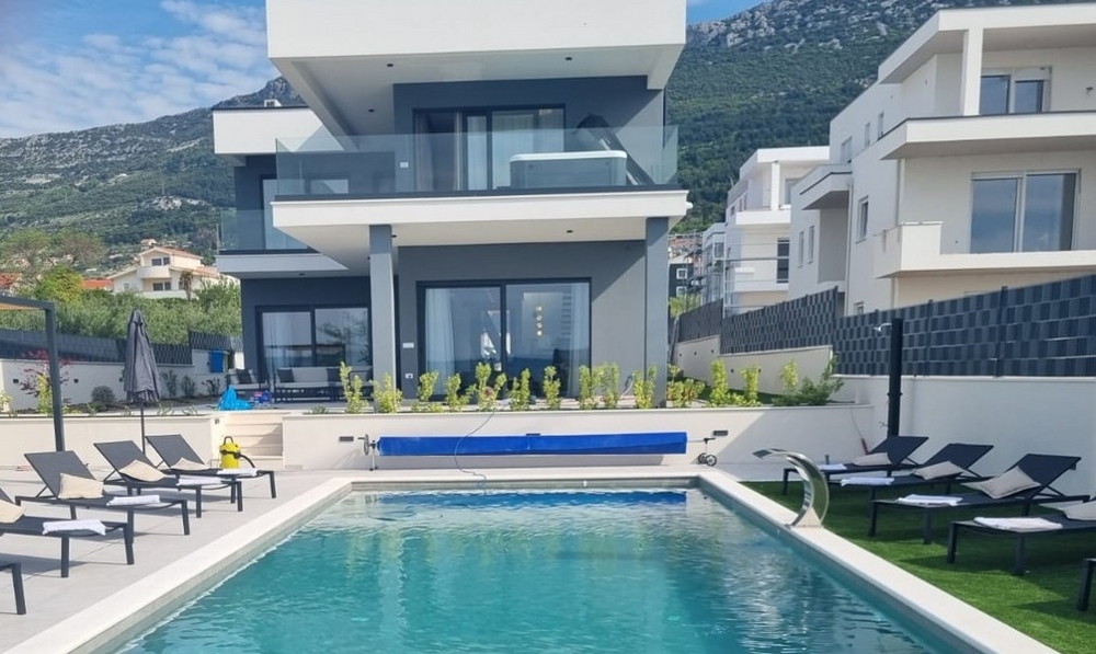 Villa avec piscine à Kastela, Croatie, à vendre - Panorama Scouting.