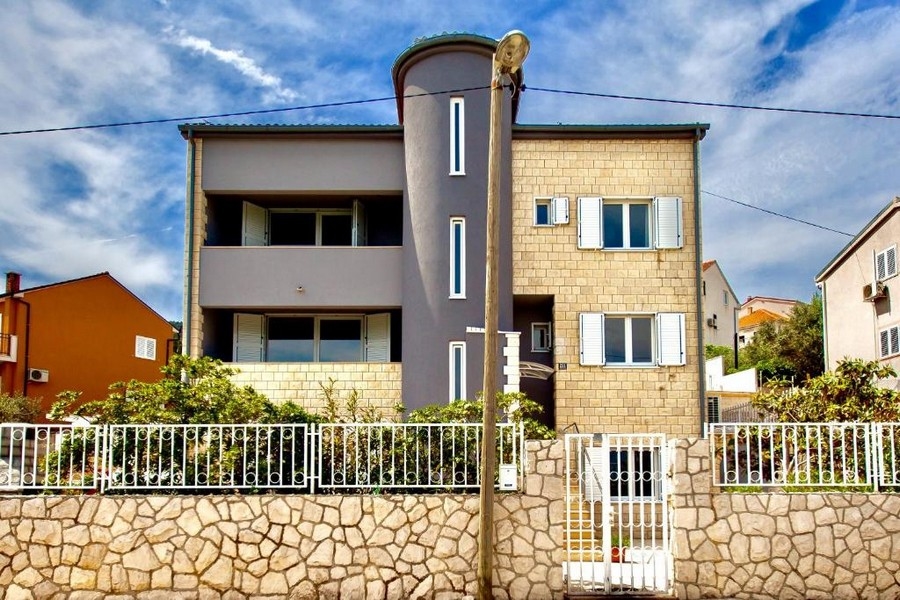 Maison rénovée avec piscine