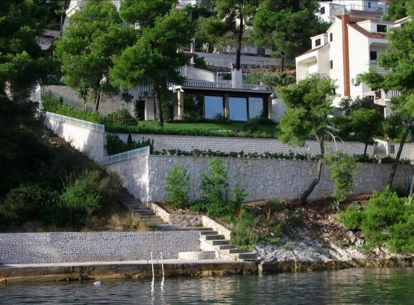 Biens immobiliers pieds dans l'eau en Croatie.