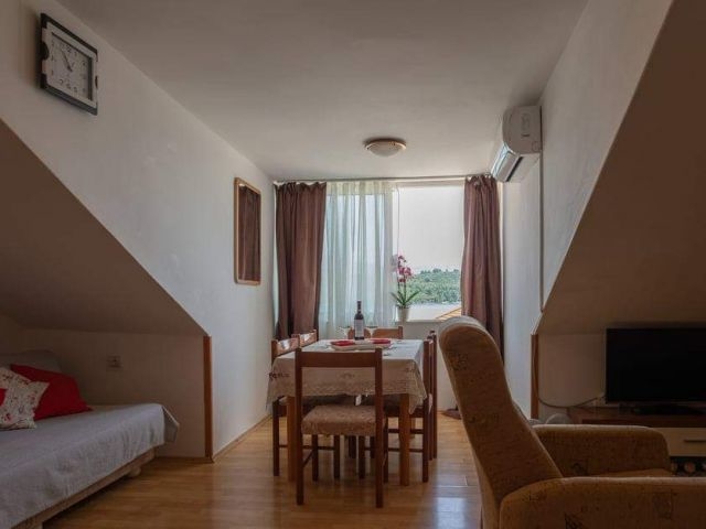 Immeuble de rapport bien agencé - île de Korcula