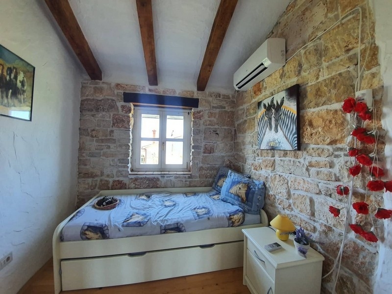 Chambre avec fenêtre