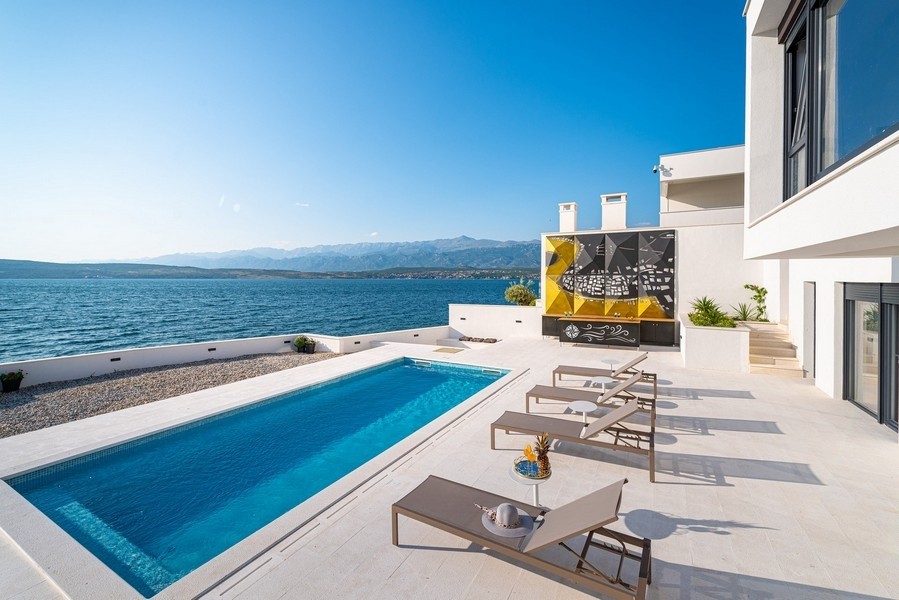 Villa de luxe avec piscine et vue mer à vendre en Croatie - Panorama Scouting.