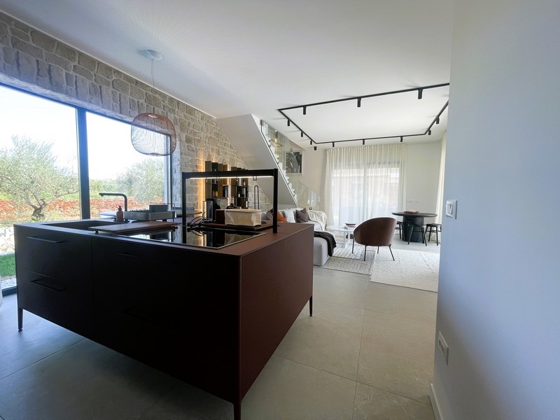 Intérieur du rez-de-chaussée de la villa H2508, proposée à la vente en Istrie.
