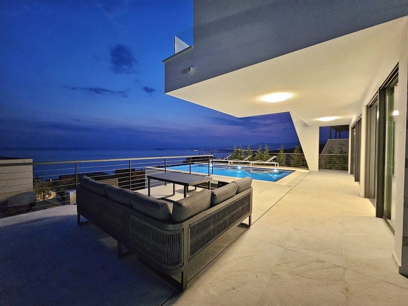 Villa à vendre Croatie, Panorama Scouting H2511 - piscine à débordement avec coucher de soleil époustouflant