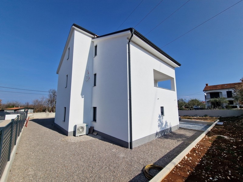 Arrière de la maison.