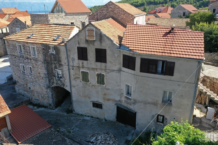 Maison dalmate dans le centre du village