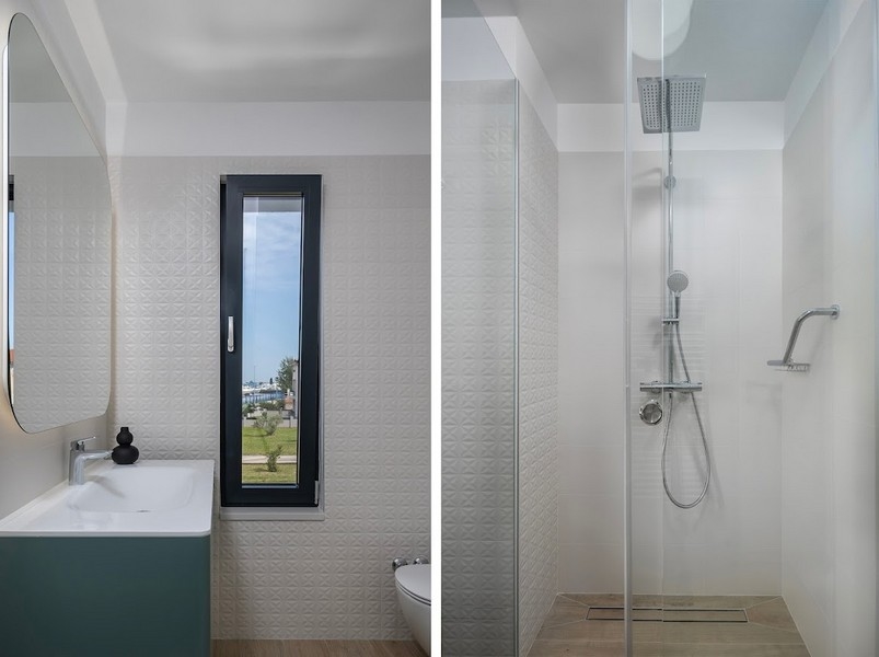 Salle de bains avec douche.