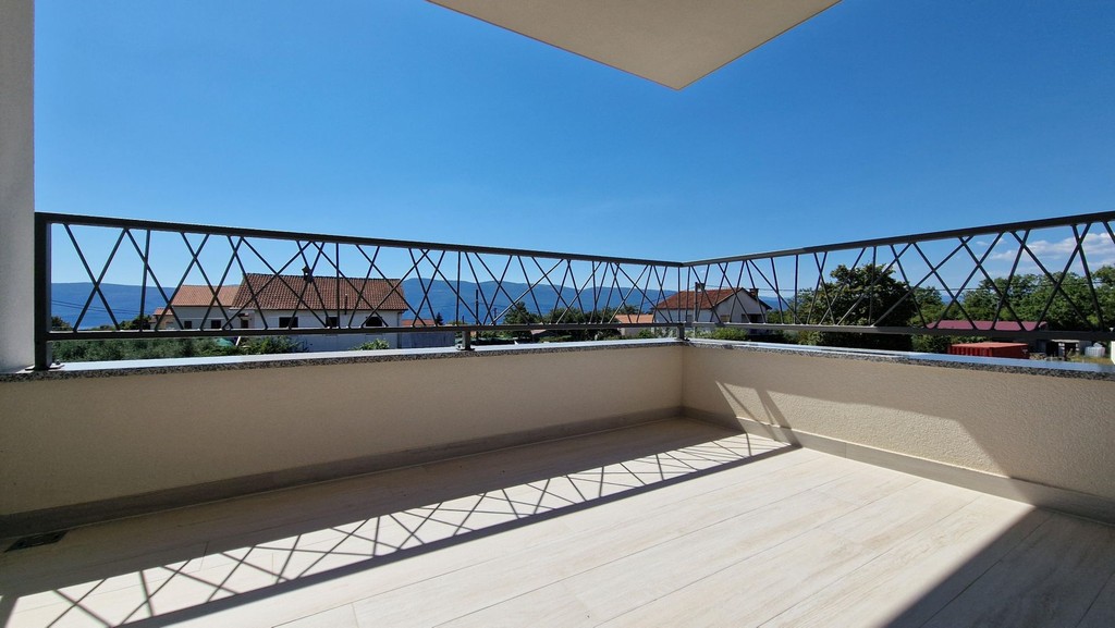 Terrasse à l'étage avec vue sur la mer
