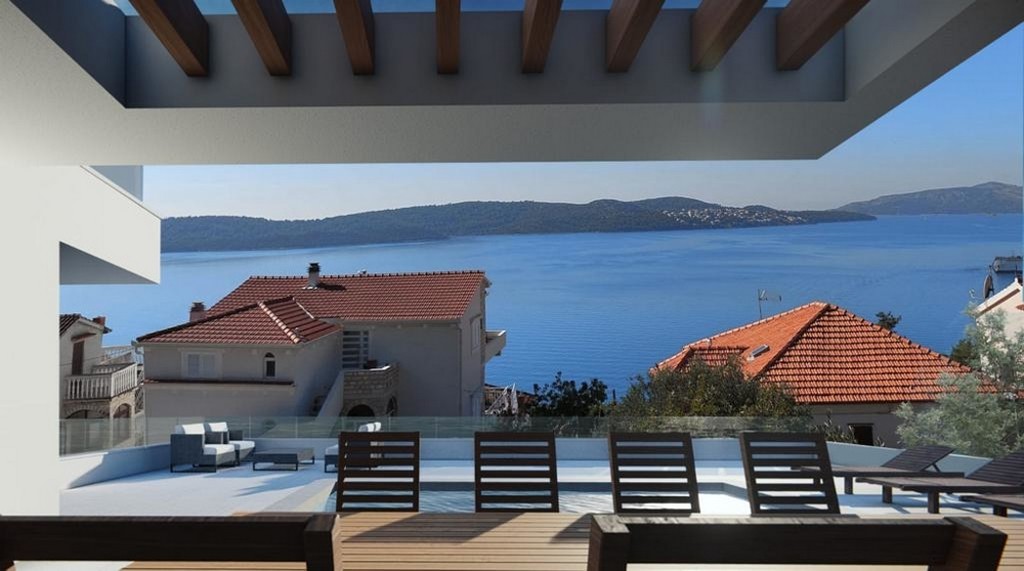 Superbe vue depuis le balcon et le toit-terrasse