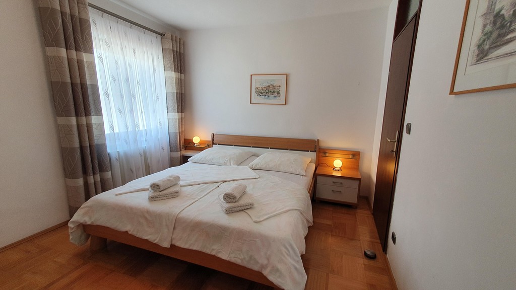 Chambre avec lit double