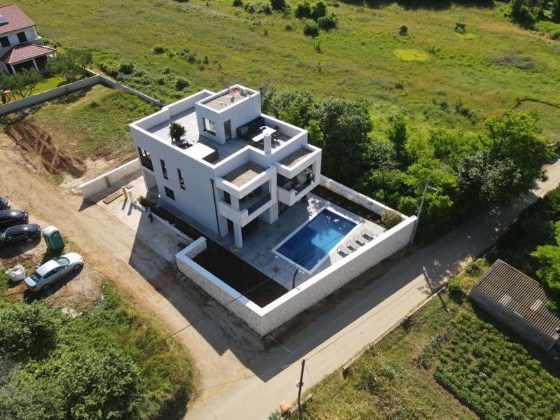 Villa à vendre à Privlaka, région de Zadar, Croatie.