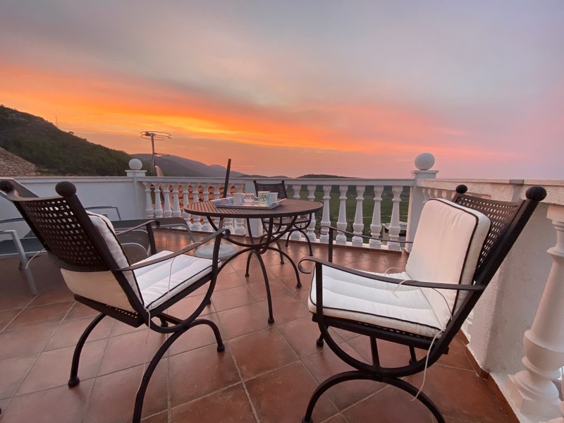 Maison en pierre traditionnelle avec vue de rêve - Panorama Scouting - H2643