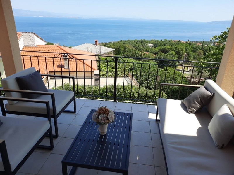 Balcon et terrasse avec vue mer - H2644
