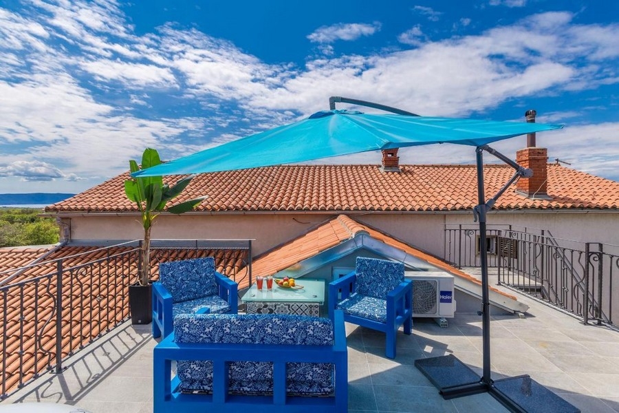 Toit-terrasse de la maison H2661, en vente en Croatie - Panorama Scouting.
