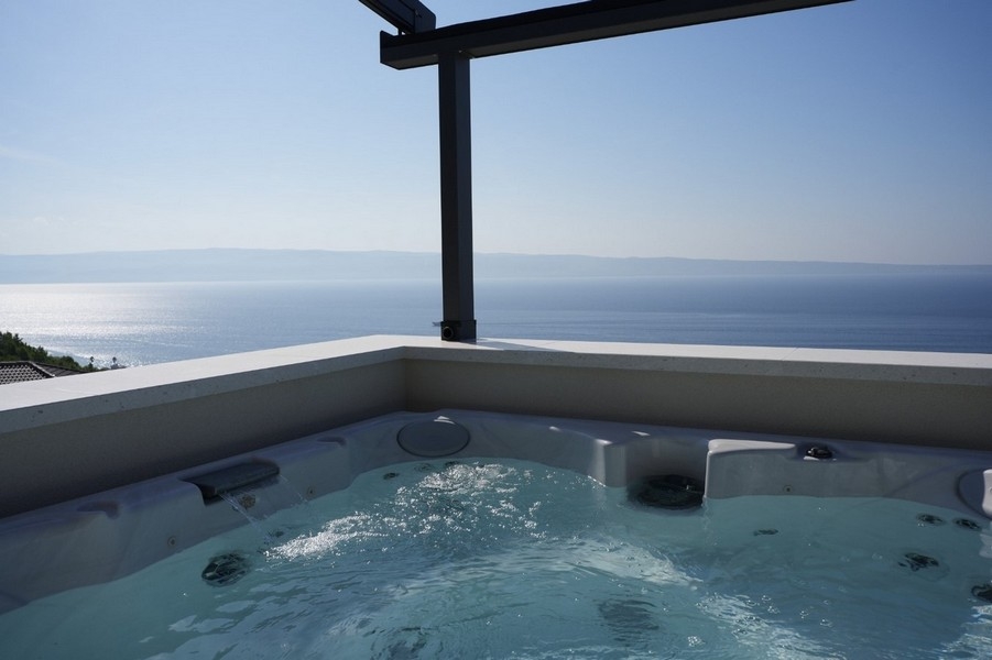 Vue mer depuis la terrasse à l'étage de la villa H2679, Croatie - Panorama Scouting.