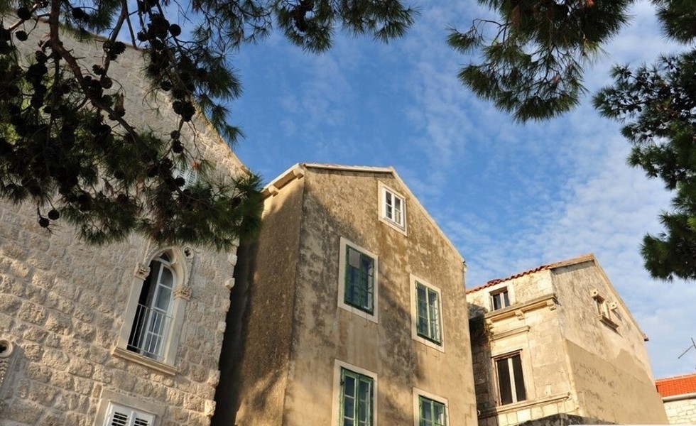 Maison au centre de la vieille ville de Korcula à vendre - Panorama Scouting H2688.