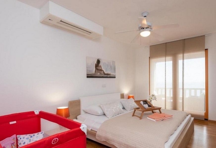 Chambre climatisée de la villa H2689 sur Korcula.