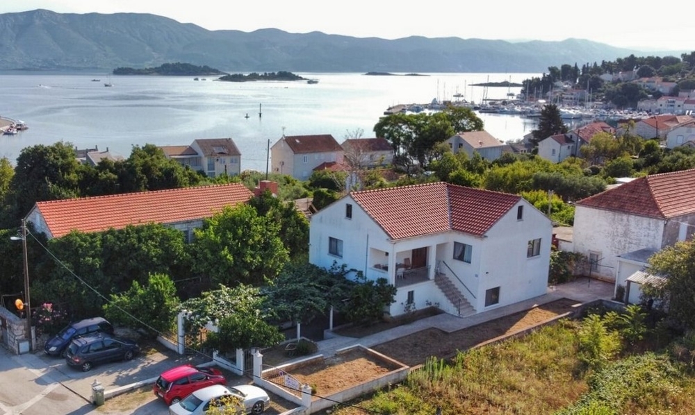 Maison près de la mer sur l'île de Korcula en Croatie à vendre - Panorama Scouting H2696.
