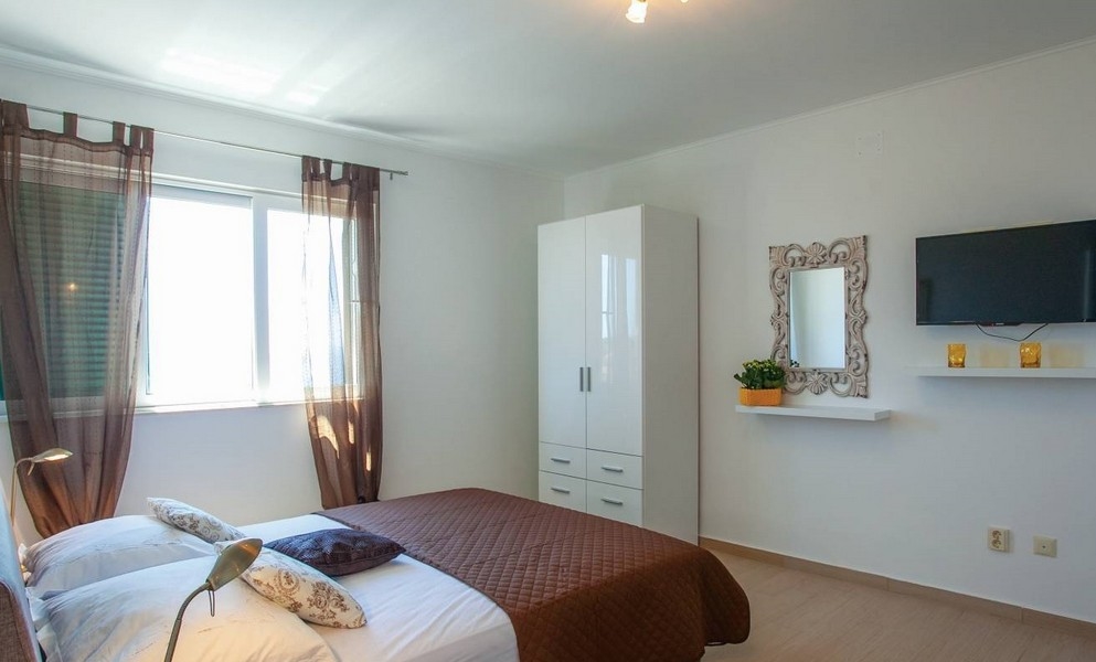 Chambre avec lit double.