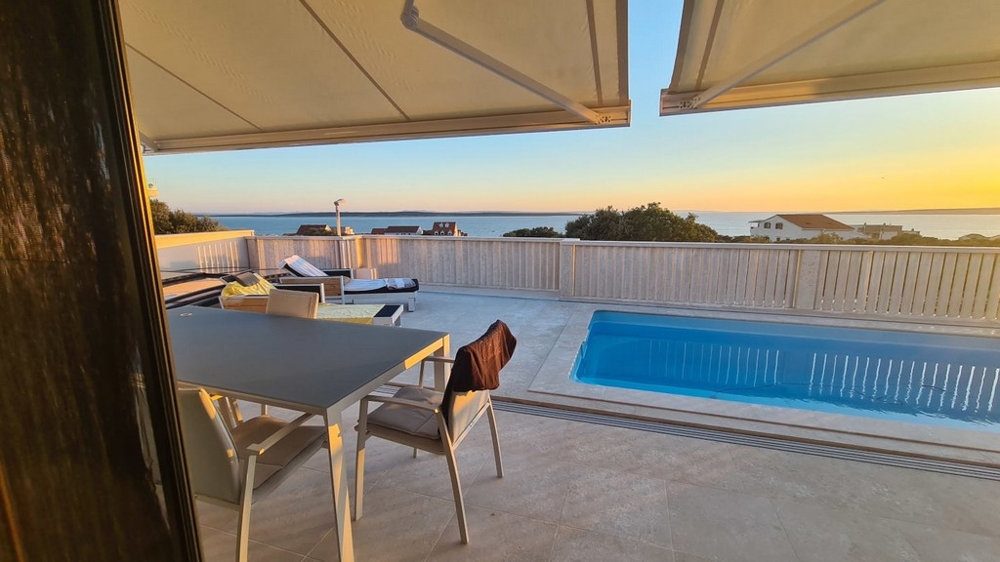 Vue mer du bien H2724, proposé à la vente à Mandre en Croatie.