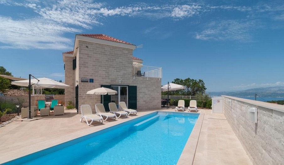 Villa en pierre avec piscine et vue mer panoramique - H2760 - biens immobiliers Croatie