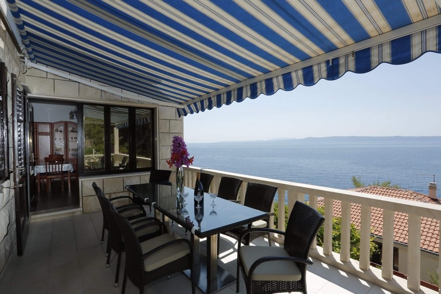 Grand balcon avec magnifique vue