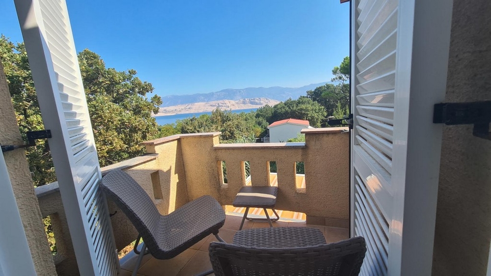 Terrasse avec vue sur la mer à 130 mètres - île de Pag