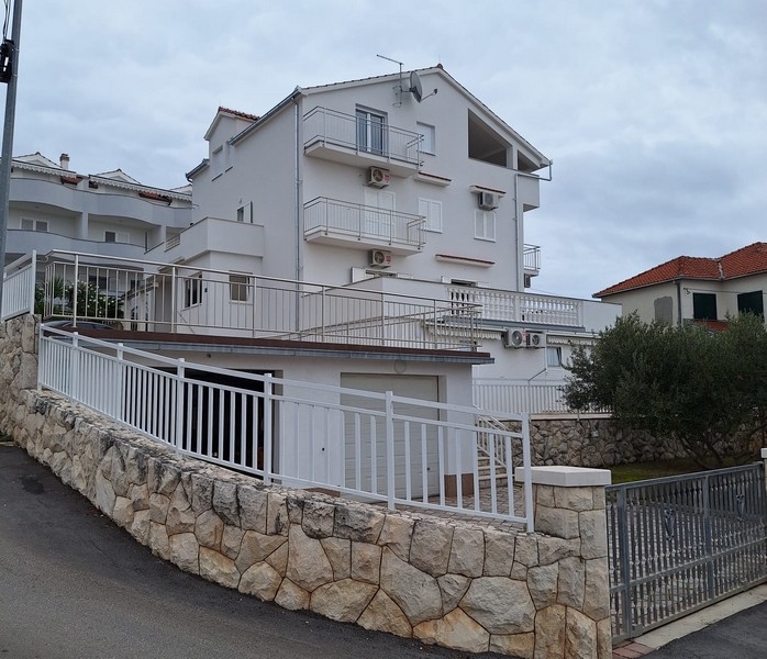 Immeuble de rapport bien entretenu avec 5 appartements - biens immobiliers Croatie