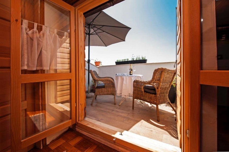 Vue sur la terrasse de la maison H2829 à Rovinj.