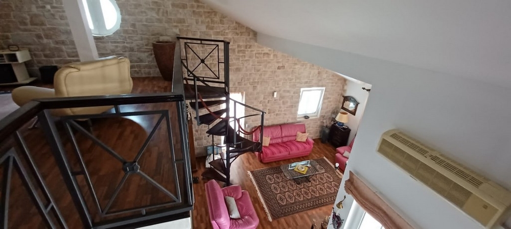 Séjour de type loft dans une maison croate - investissement immobilier en Croatie