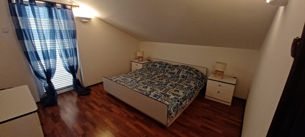 Chambre moderne dans un bien en Croatie - achat de maison et style de vie