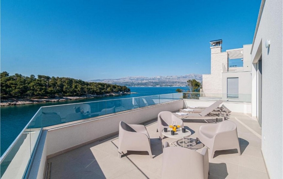 Villa de luxe avec vue mer et terrasse sur l'île de Brac, Croatie