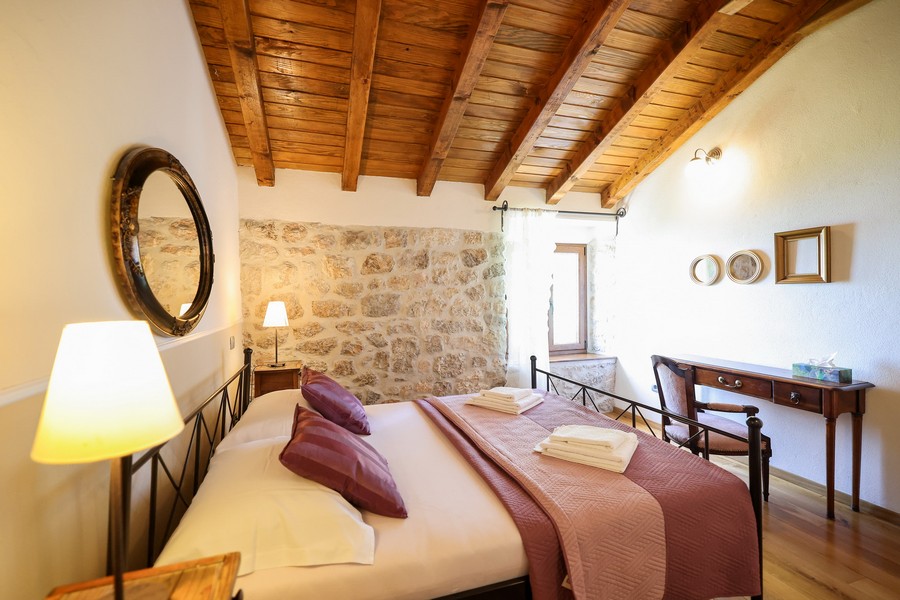 Chambre agréable dans une maison en pierre à vendre en Croatie