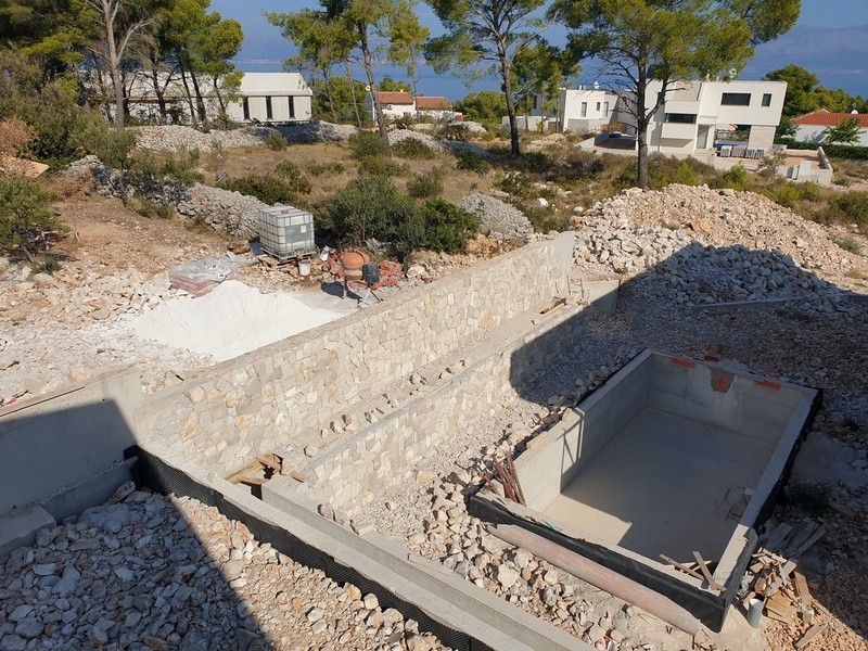 Structure de base d'une villa à vendre sur l'île de Brač en Croatie, avec vue sur la mer