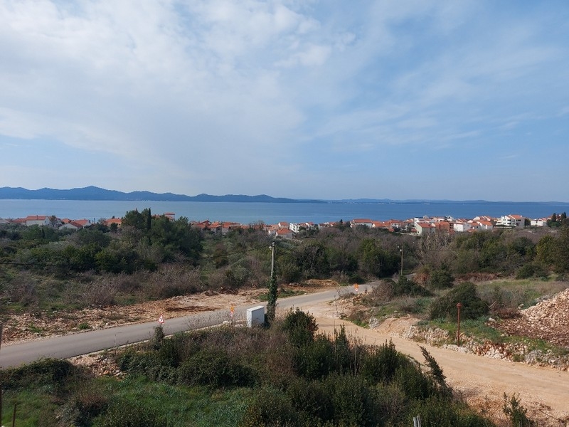 Vue sur un quartier résidentiel à Diklo près de Zadar, Croatie