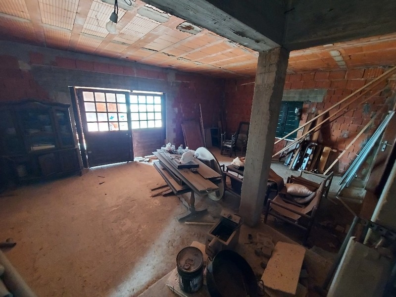 Vue intérieure du rez-de-chaussée d'une maison