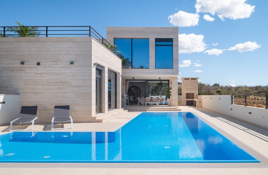 Villa à vendre à Razanac, Zadar, Croatie - design moderne avec piscine et terrasse