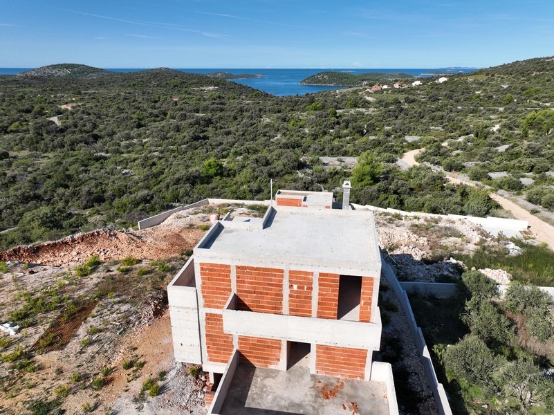 Gros œuvre de la villa avec vue mer vu du ciel