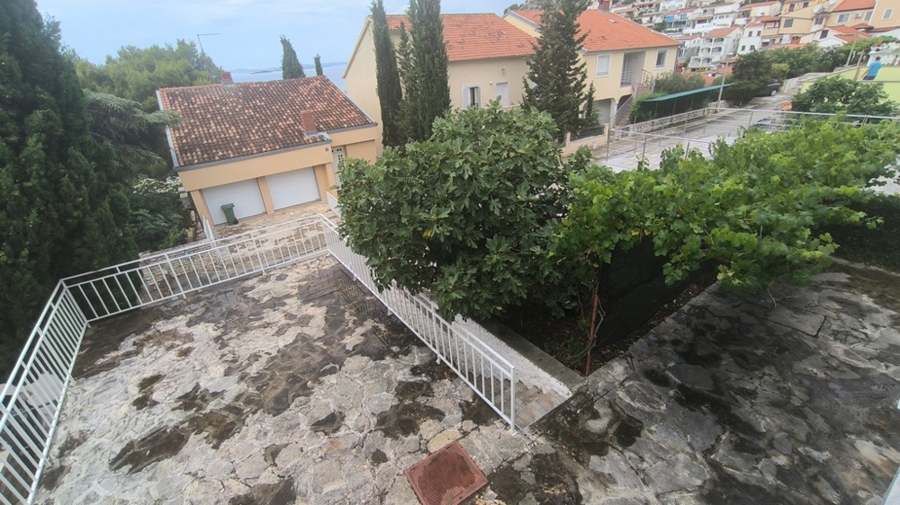 Maison avec grande terrasse