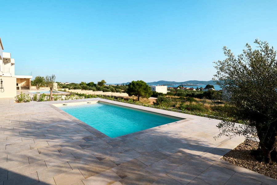 Piscine avec vue mer de la villa H3035 en Dalmatie - Panorama Scouting.