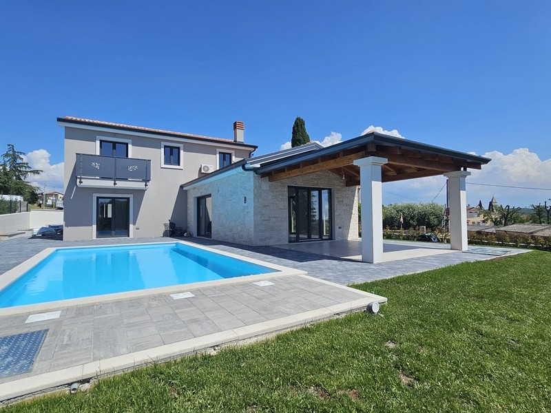 Maison neuve avec piscine près de Porec en Istrie.