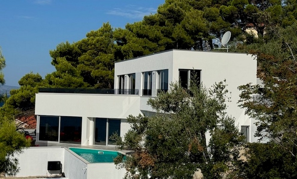 Villa moderne près de la mer en Croatie à vendre - Panorama Scouting.