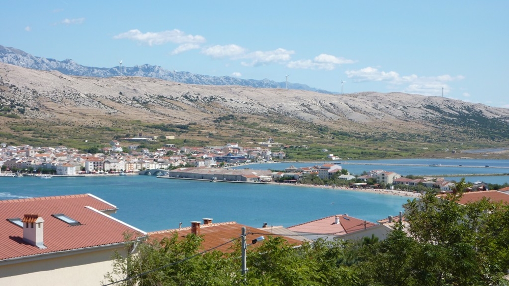 Vue mer de la maison H3419, actuellement à vendre sur l'île de Pag en Croatie.