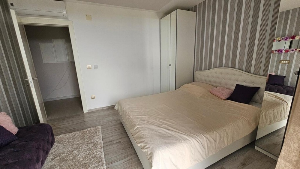 La première chambre avec lit double confortable du bien H3436.